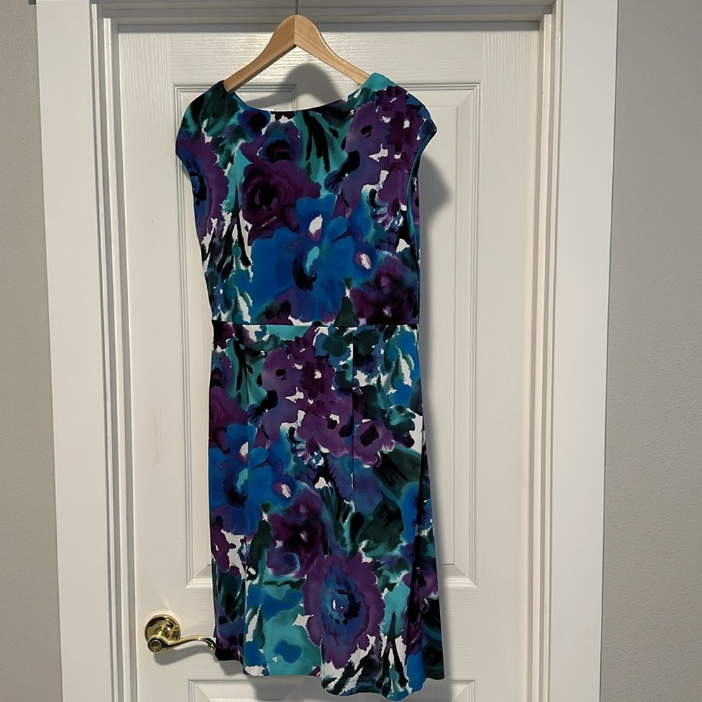 Dress - Picture 4 of 5